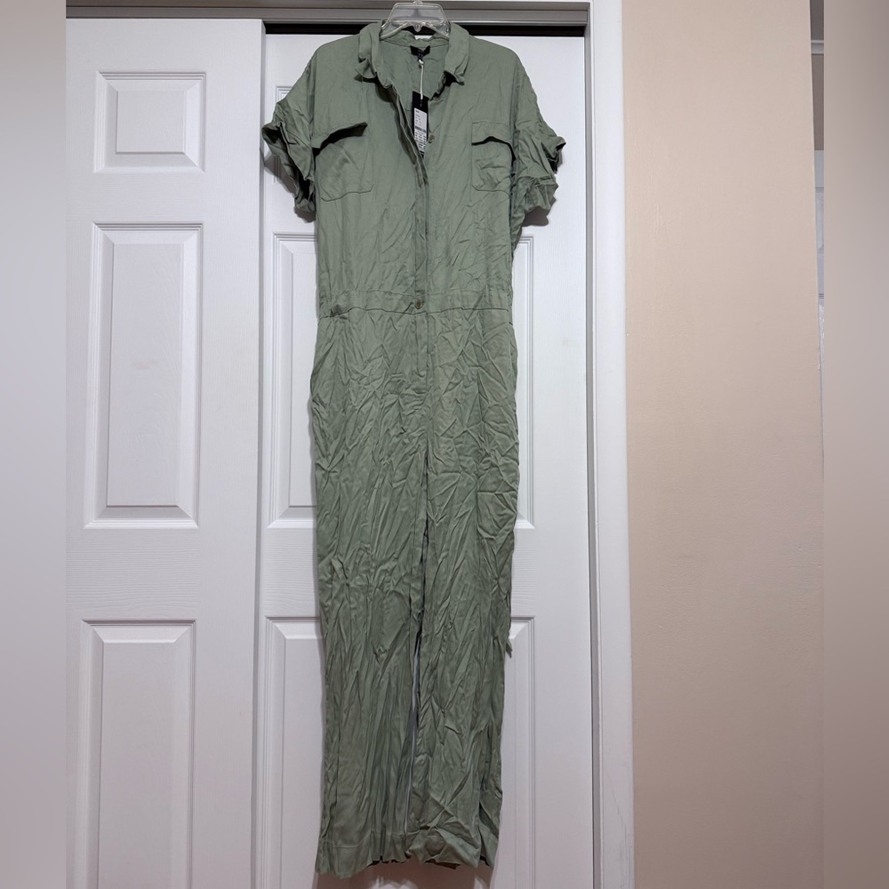 Brand New Yest Green Button-Up Jumpsuit - Size 12